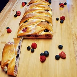 Berry Cheese Braid - Leslie Cooks