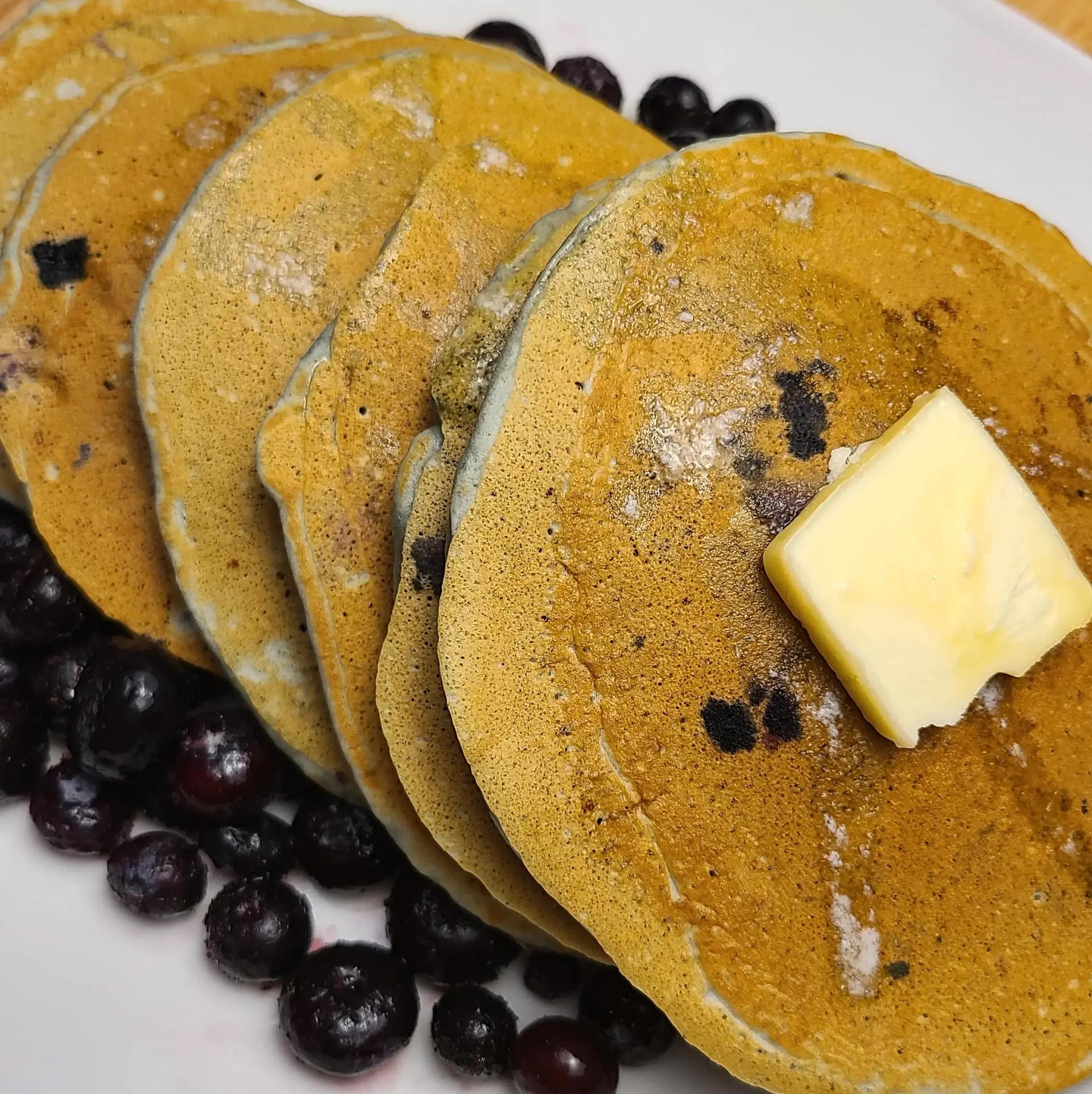Sour dough discard blue berry pancakes