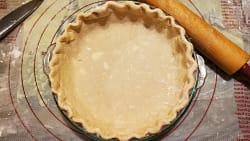 Flaky Pie Crust Picture- Leslie Cooks This is my flaky pie crust. It is a crust made of butter and vegetable shortening.